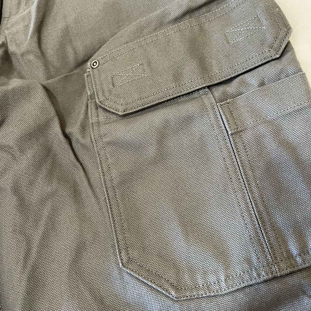 Mens Duluth Cargo work pants - Picture 5 of 9